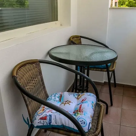 Сезони Apartment